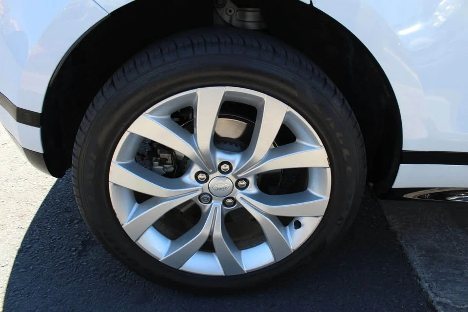 2021 Land Rover Range Rover Evoque 2nd Gen - Image 19 of 19