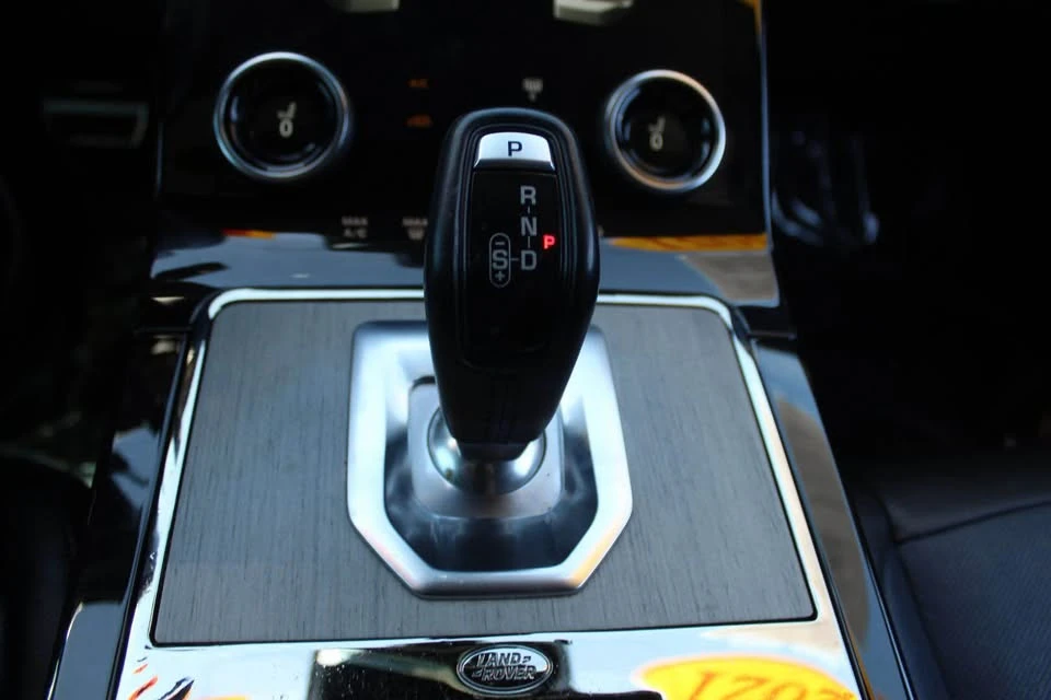 2021 Land Rover Range Rover Evoque 2nd Gen - Image 14 of 19