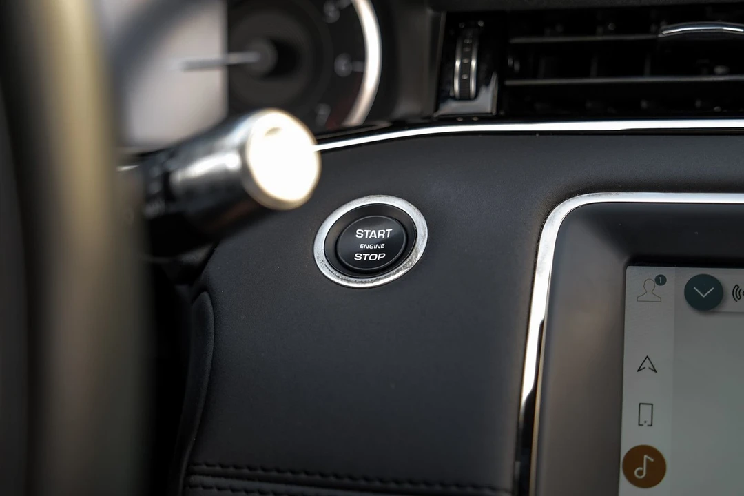 2021 Land Rover Range Rover Evoque 2nd Gen - Image 17 of 21