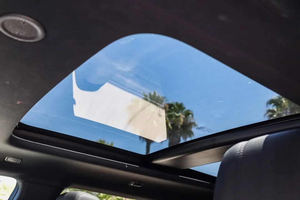 2021 Land Rover Range Rover Evoque 2nd Gen - Image 7 of 8