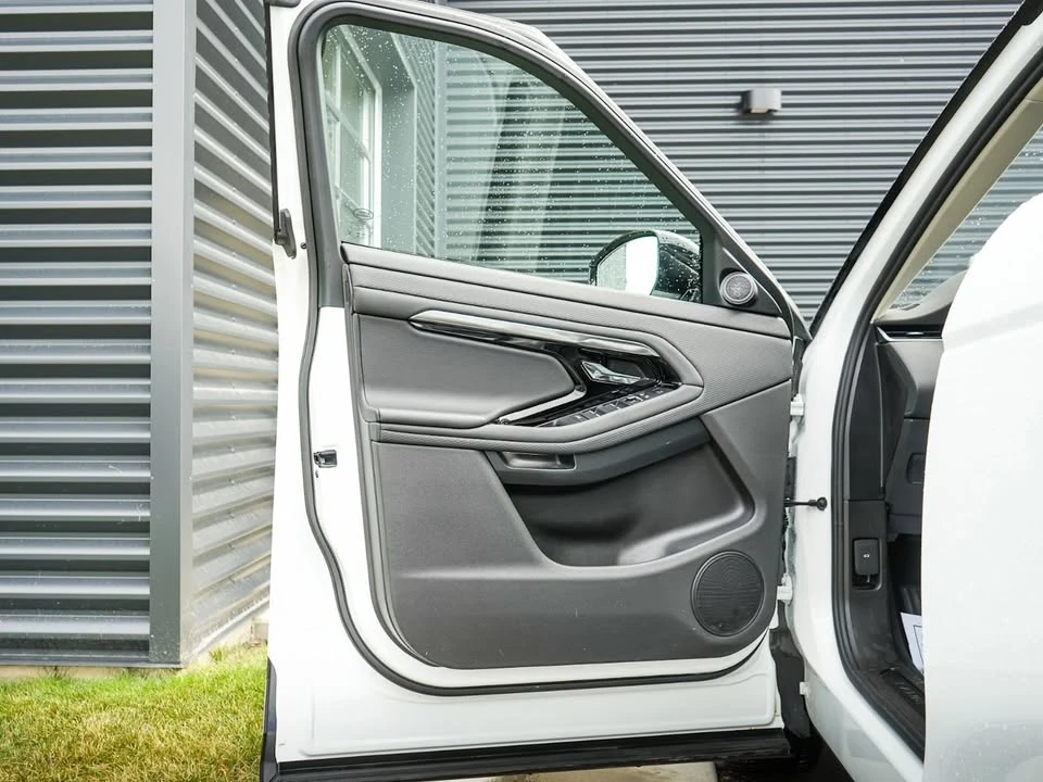 2021 Land Rover Range Rover Evoque 2nd Gen - Image 13 of 18
