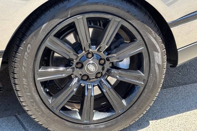 2021 Land Rover Range Rover L405 - Image 9 of 17
