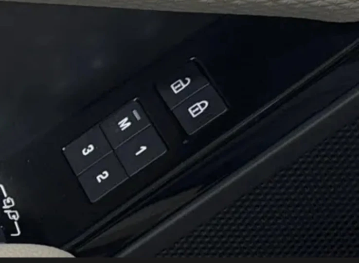 2021 Land Rover Range Rover L405 - Image 16 of 31