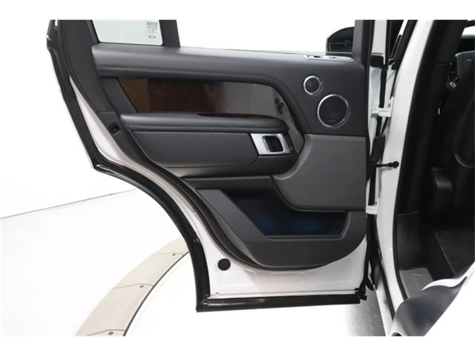 2021 Land Rover Range Rover L405 - Image 24 of 31