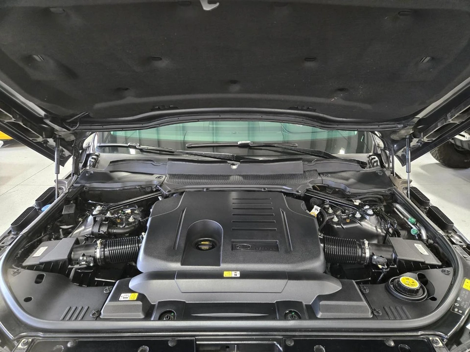 2021 Land Rover Range Rover L405 - Image 17 of 18