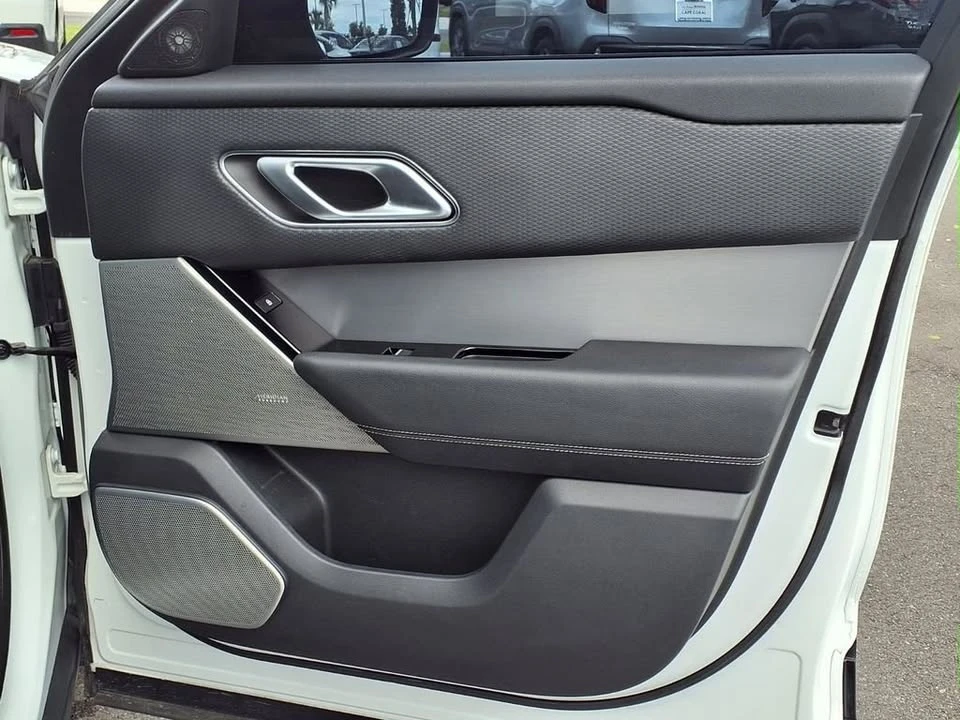 2021 Land Rover Range Rover Velar - Image 11 of 20