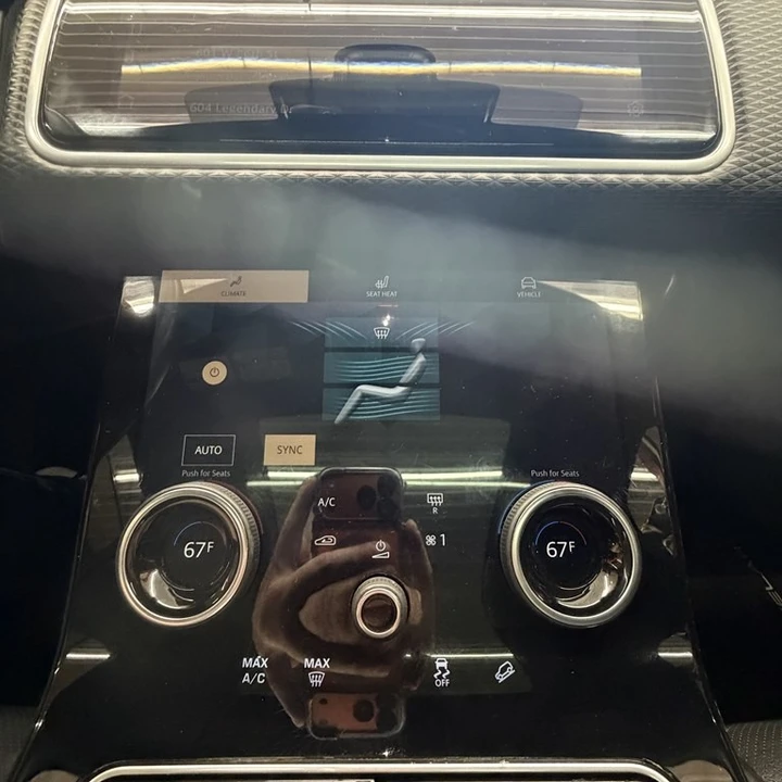 2021 Land Rover Range Rover Velar - Image 15 of 21