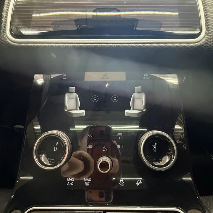 2021 Land Rover Range Rover Velar - Image 16 of 21