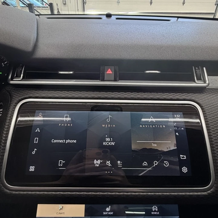 2021 Land Rover Range Rover Velar - Image 11 of 21