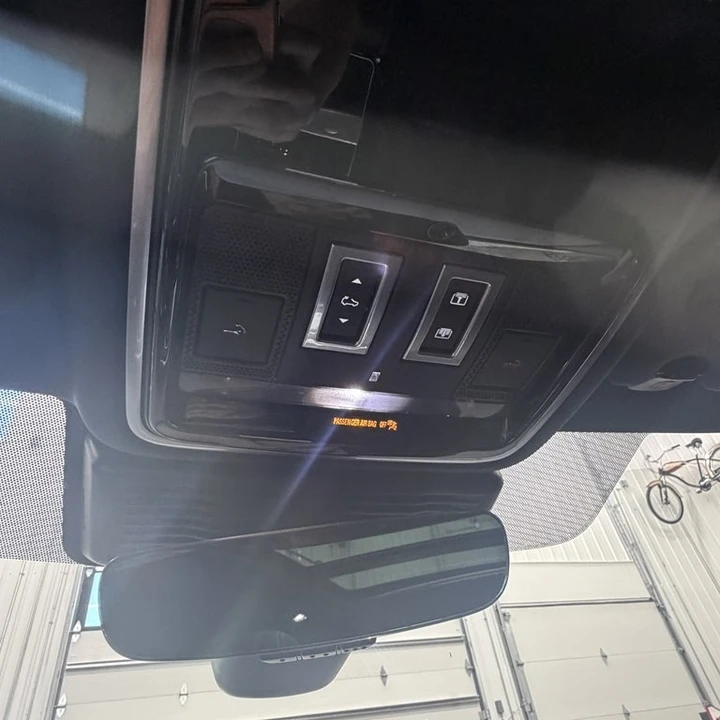 2021 Land Rover Range Rover Velar - Image 20 of 21