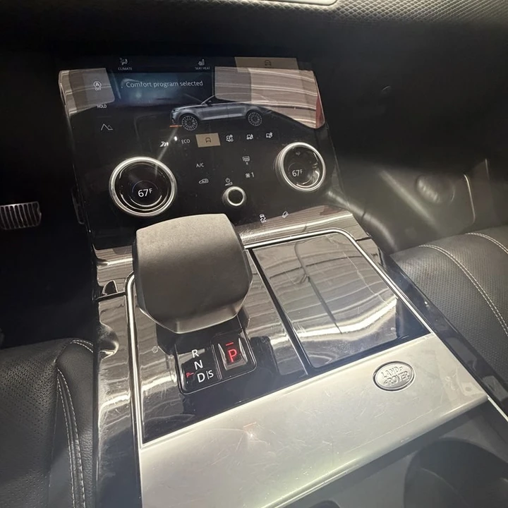 2021 Land Rover Range Rover Velar - Image 19 of 21