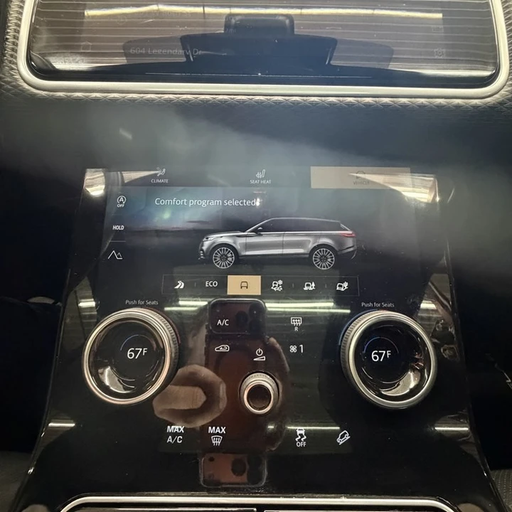 2021 Land Rover Range Rover Velar - Image 17 of 21
