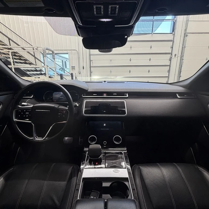 2021 Land Rover Range Rover Velar - Image 10 of 21