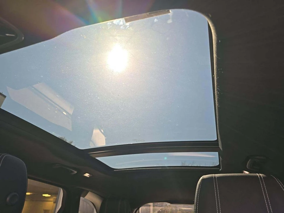 2021 Land Rover Range Rover Velar - Image 8 of 10
