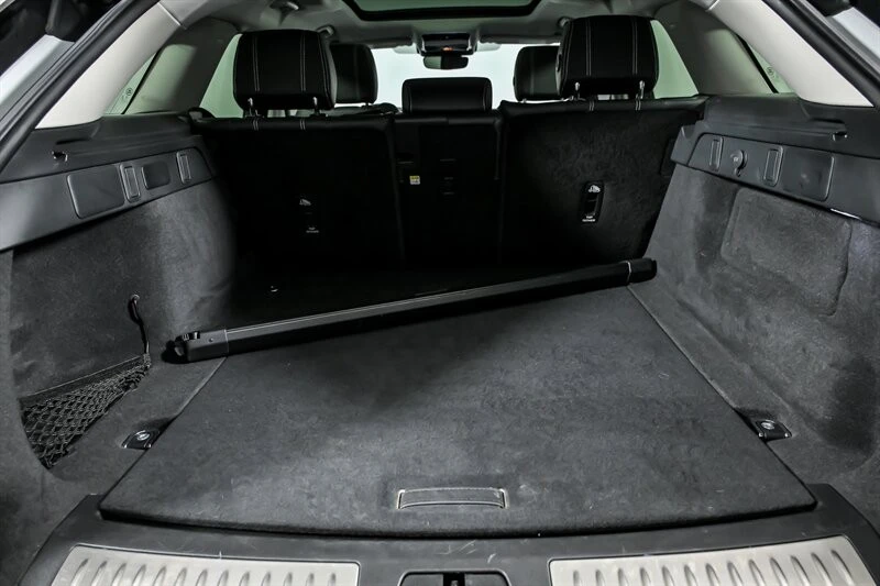 2021 Land Rover Range Rover Velar - Image 13 of 21
