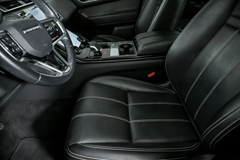2021 Land Rover Range Rover Velar - Image 19 of 21