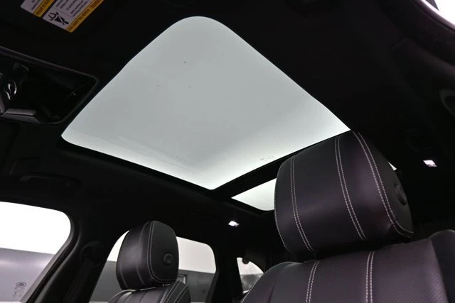 2021 Land Rover Range Rover Velar - Image 12 of 20