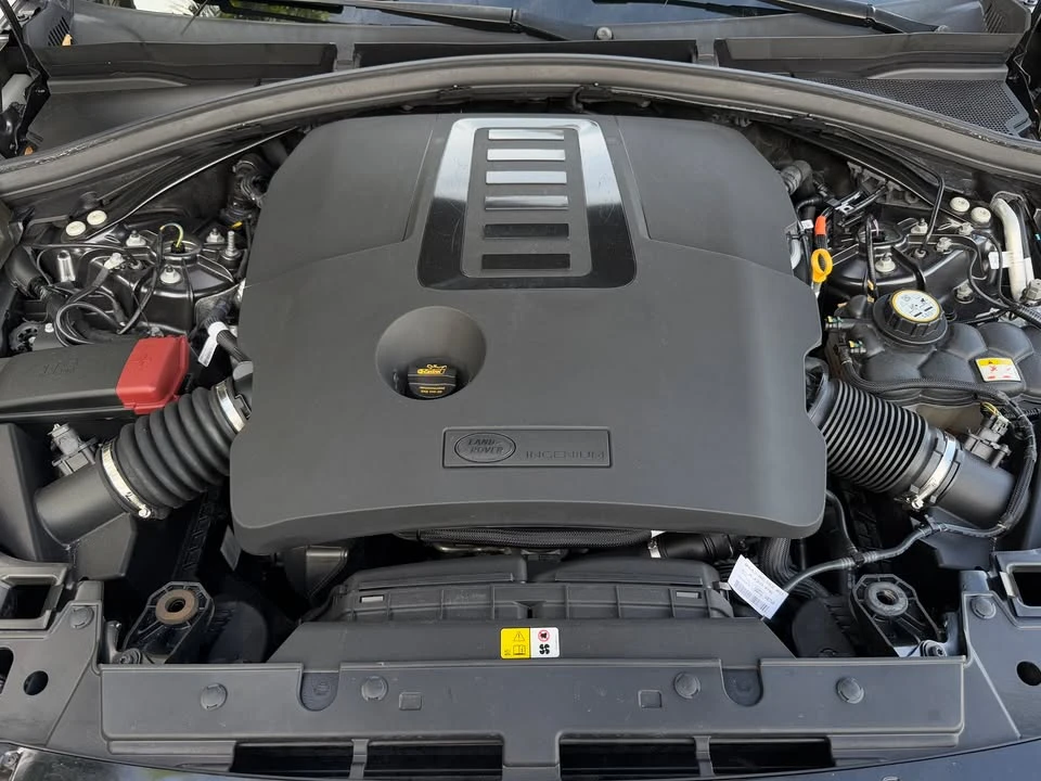 2021 Land Rover Range Rover Velar - Image 17 of 19
