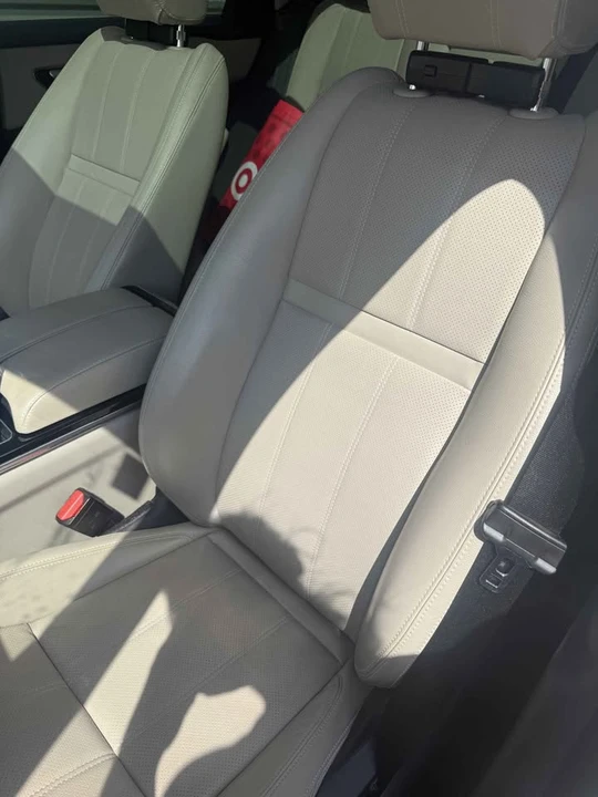 2021 Land Rover Range Rover Velar - Image 9 of 10