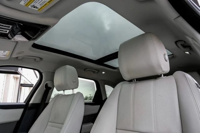2021 Land Rover Range Rover Velar - Image 5 of 21