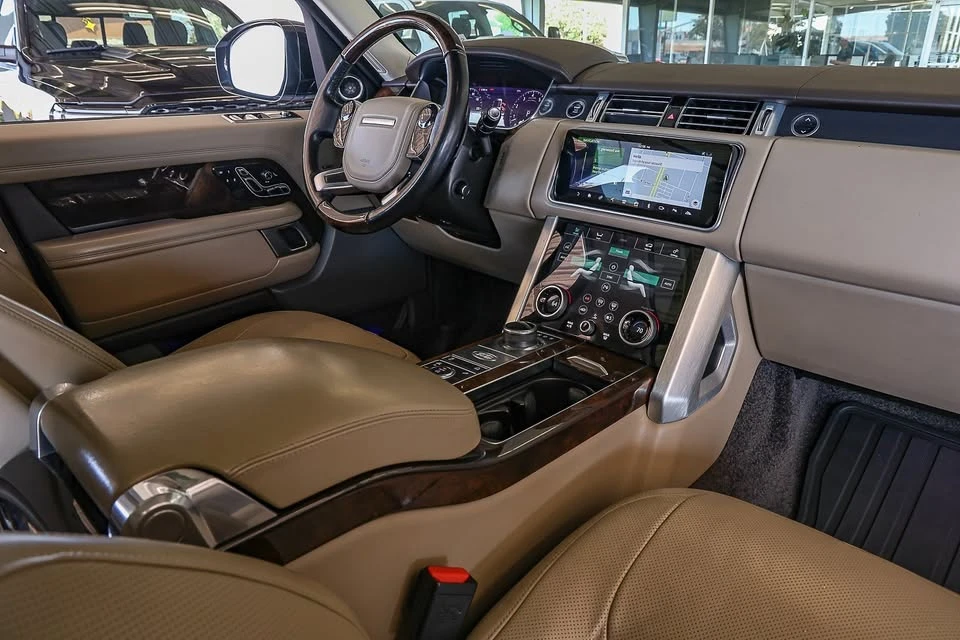 2021 Land Rover Range Rover L405 - Image 18 of 19