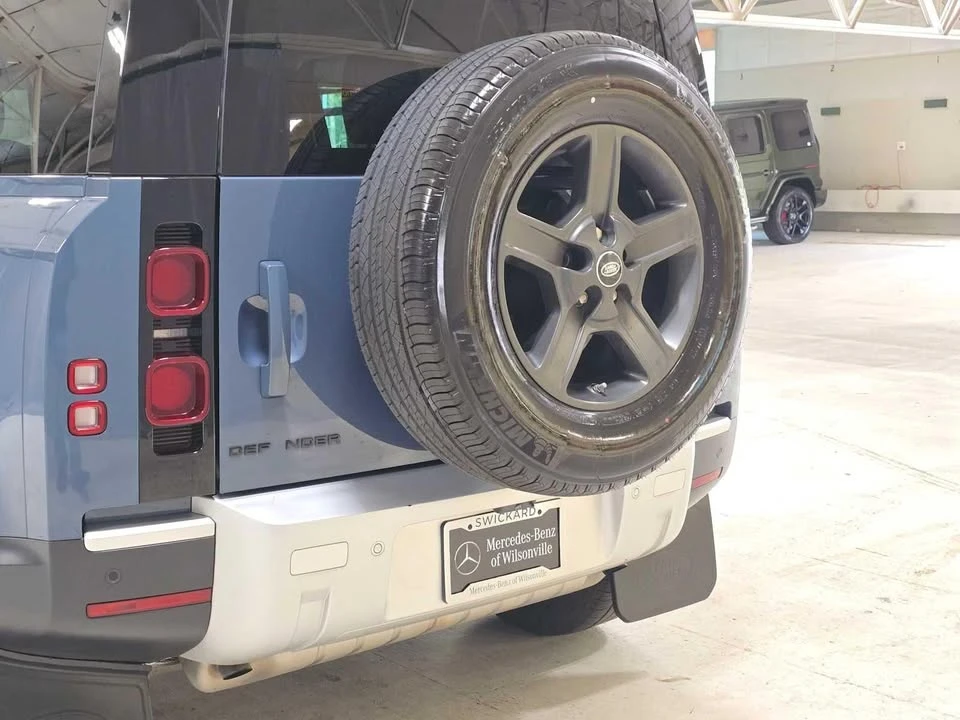 2021 Land Rover Defender L663 - Image 12 of 18
