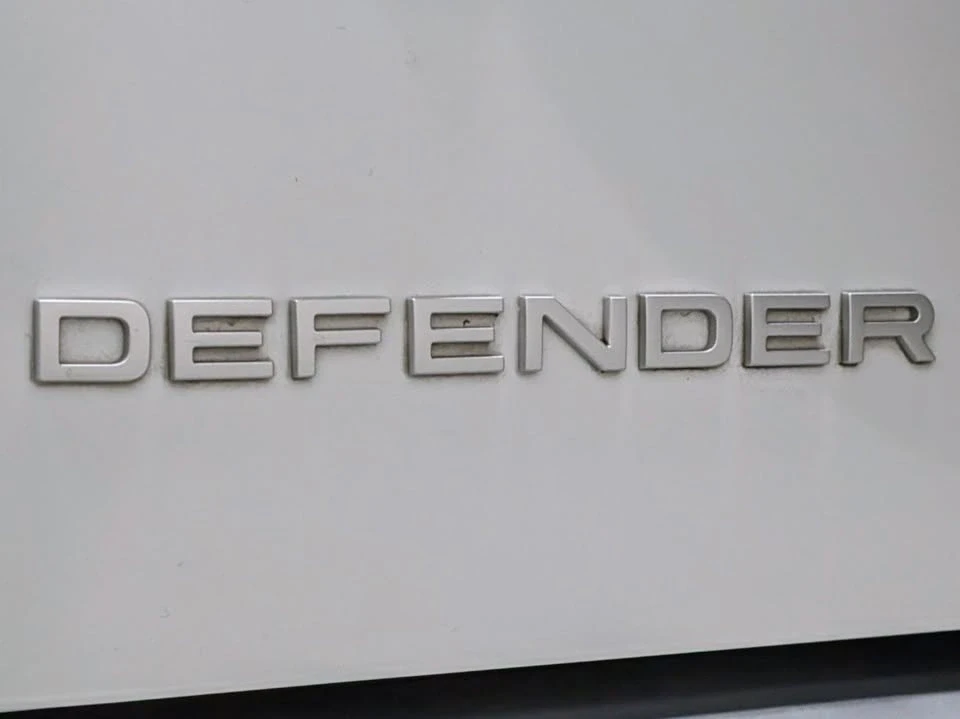 2021 Land Rover Defender L663 - Image 11 of 20