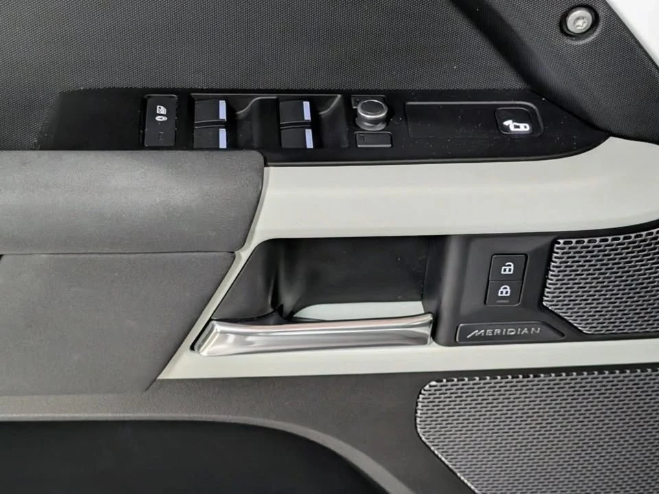 2021 Land Rover Defender L663 - Image 14 of 20