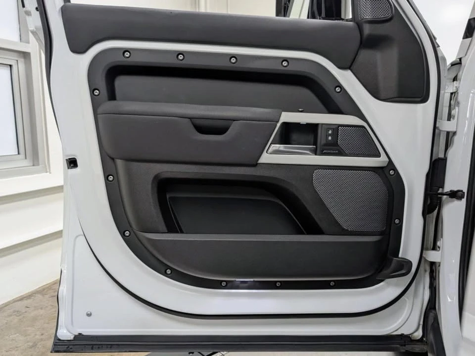 2021 Land Rover Defender L663 - Image 13 of 20