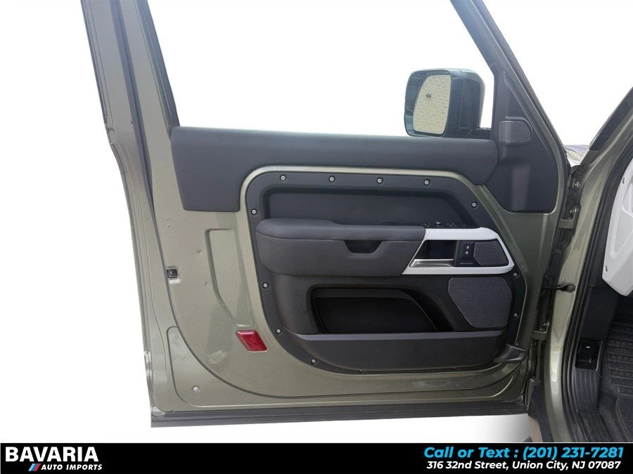 2021 Land Rover Defender L663 - Image 9 of 20