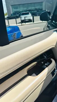 2021 Land Rover Range Rover 3.0L I6 MHEV P400 Westminster