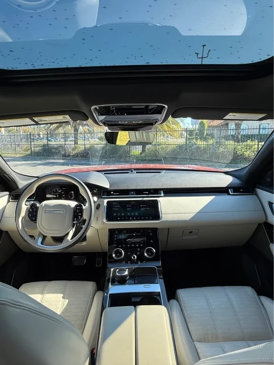 2021 Land Rover Range Rover Velar - Image 11 of 17