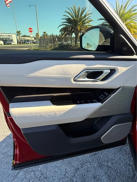 2021 Land Rover Range Rover Velar - Image 7 of 17