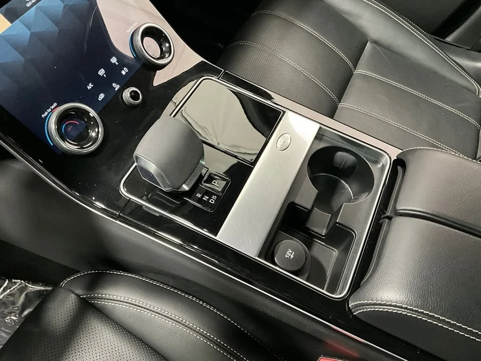 2021 Land Rover Range Rover Velar - Image 11 of 14