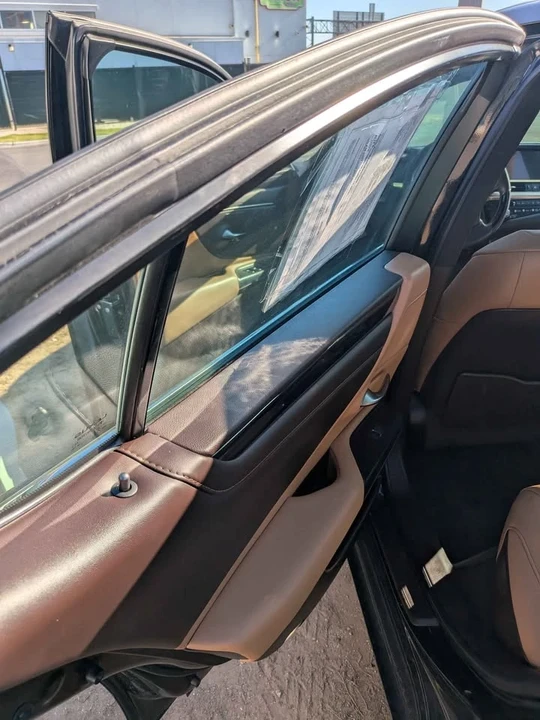 2021 Lexus IS 3rd Gen - Image 4 of 9