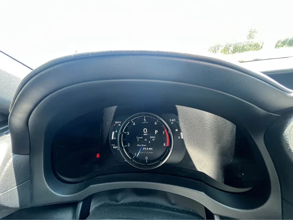 2021 Lexus IS 3rd Gen - Image 5 of 9