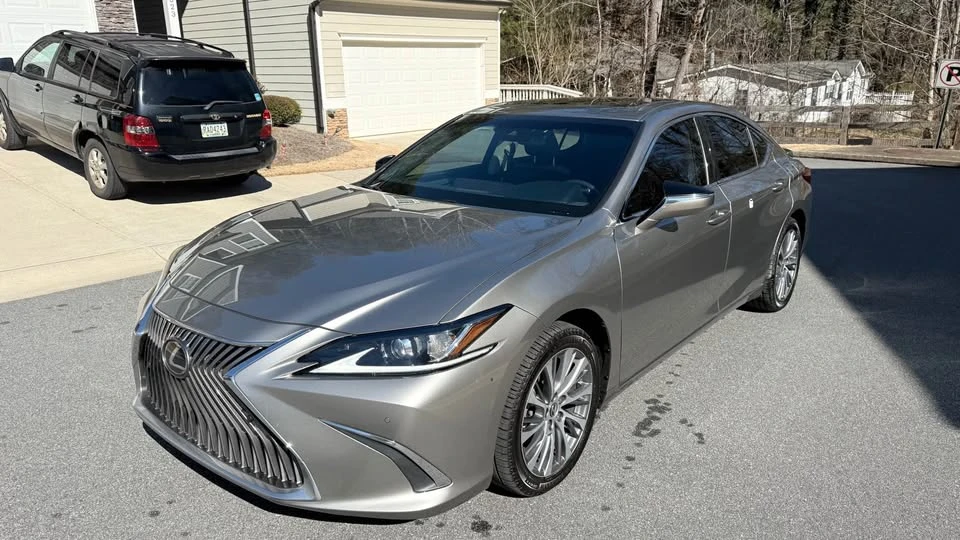 2021 Lexus ES 7th Gen - Image 4 of 19