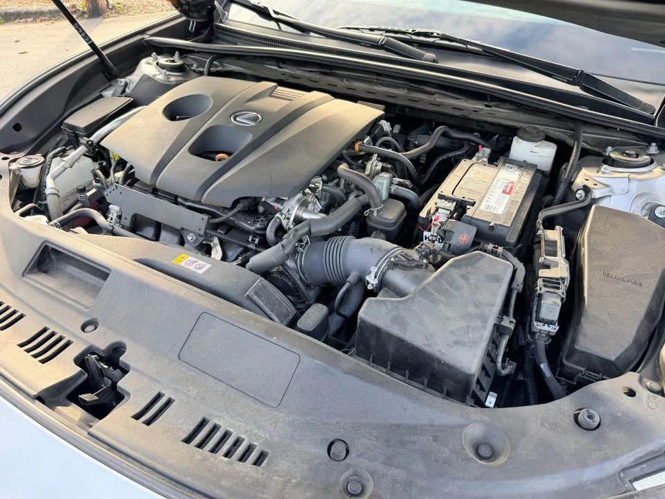2021 Lexus ES 7th Gen - Image 14 of 15