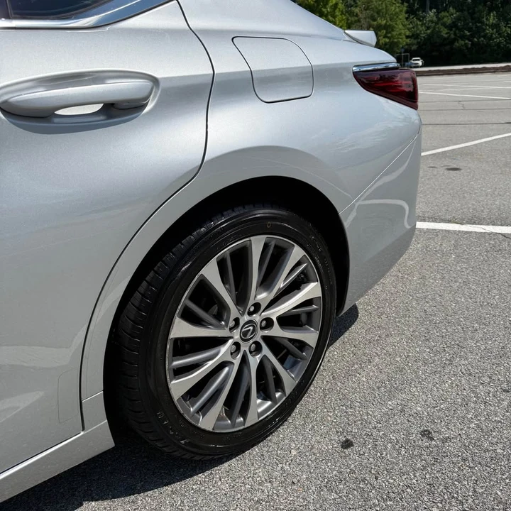 2021 Lexus ES 7th Gen - Image 6 of 16