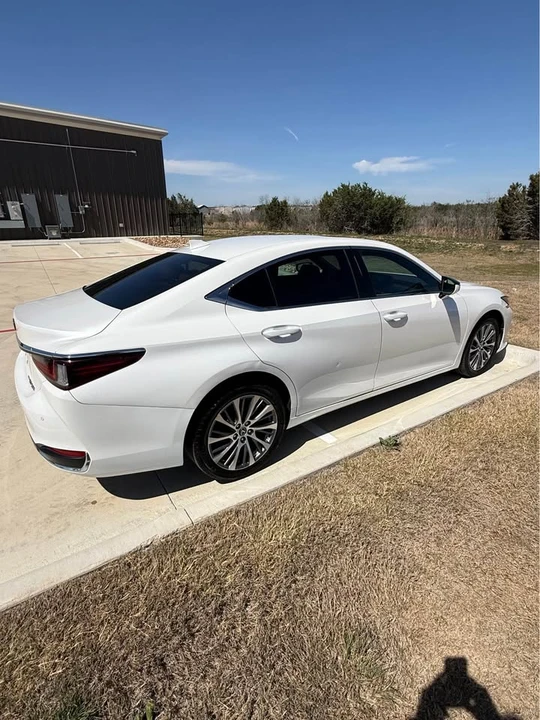 2021 Lexus ES 7th Gen - Image 5 of 20