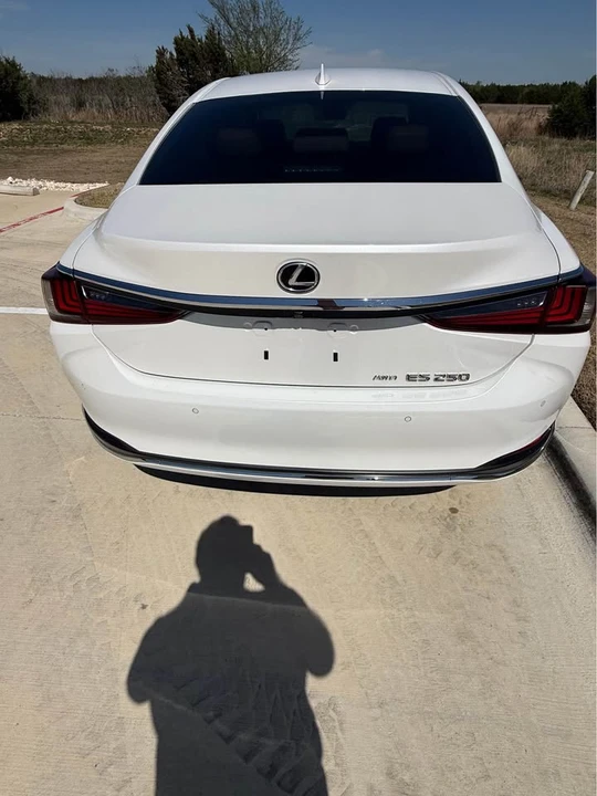 2021 Lexus ES 7th Gen - Image 8 of 20