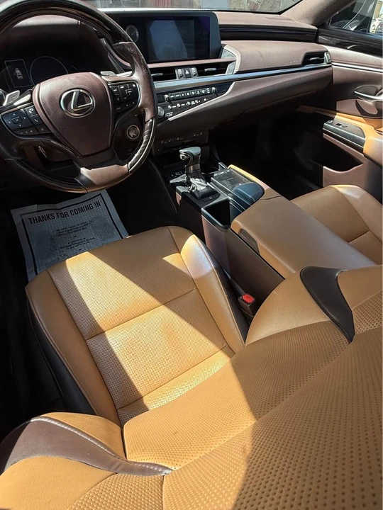 2021 Lexus ES 7th Gen - Image 14 of 20