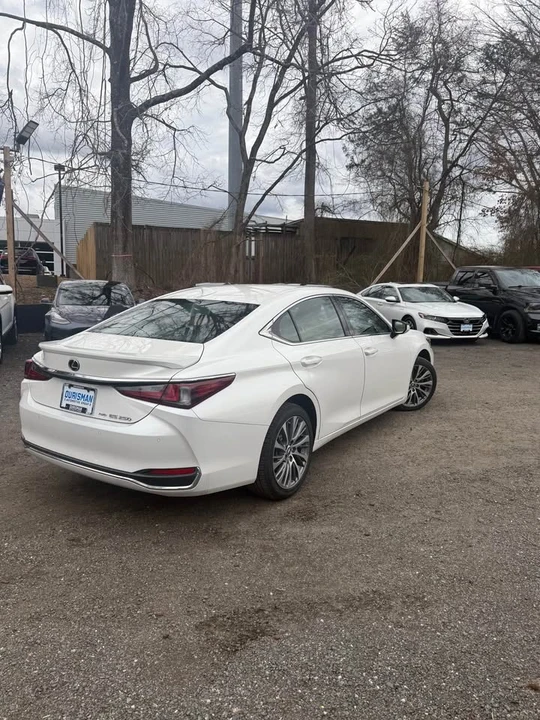 2021 Lexus ES 7th Gen - Image 4 of 6