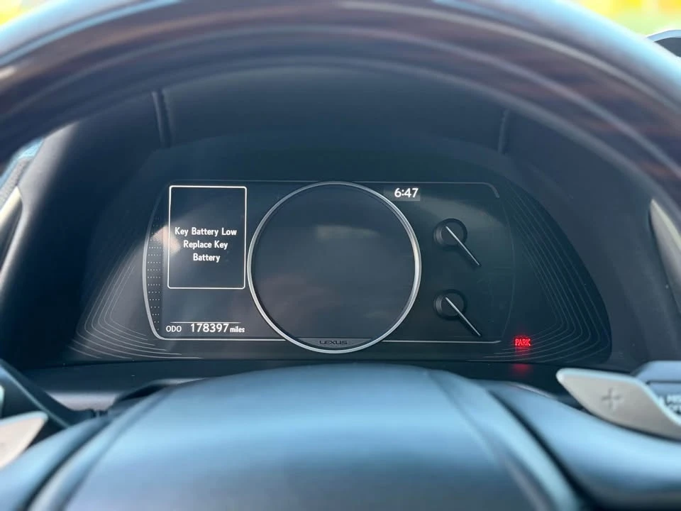2021 Lexus ES 7th Gen - Image 16 of 18