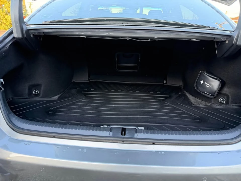 2021 Lexus ES 7th Gen - Image 15 of 18