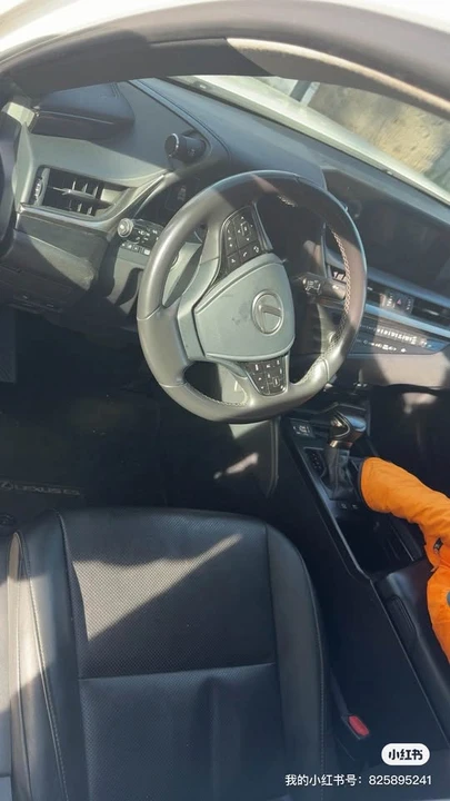 2021 Lexus ES 7th Gen - Image 3 of 7