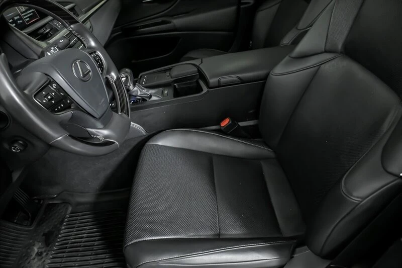2021 Lexus ES 7th Gen - Image 20 of 21