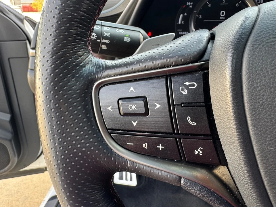 2021 Lexus ES 7th Gen - Image 14 of 21