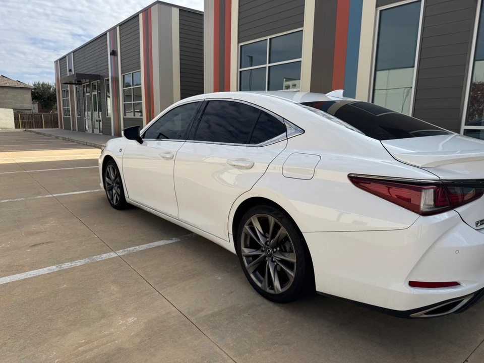 2021 Lexus ES 7th Gen - Image 3 of 21
