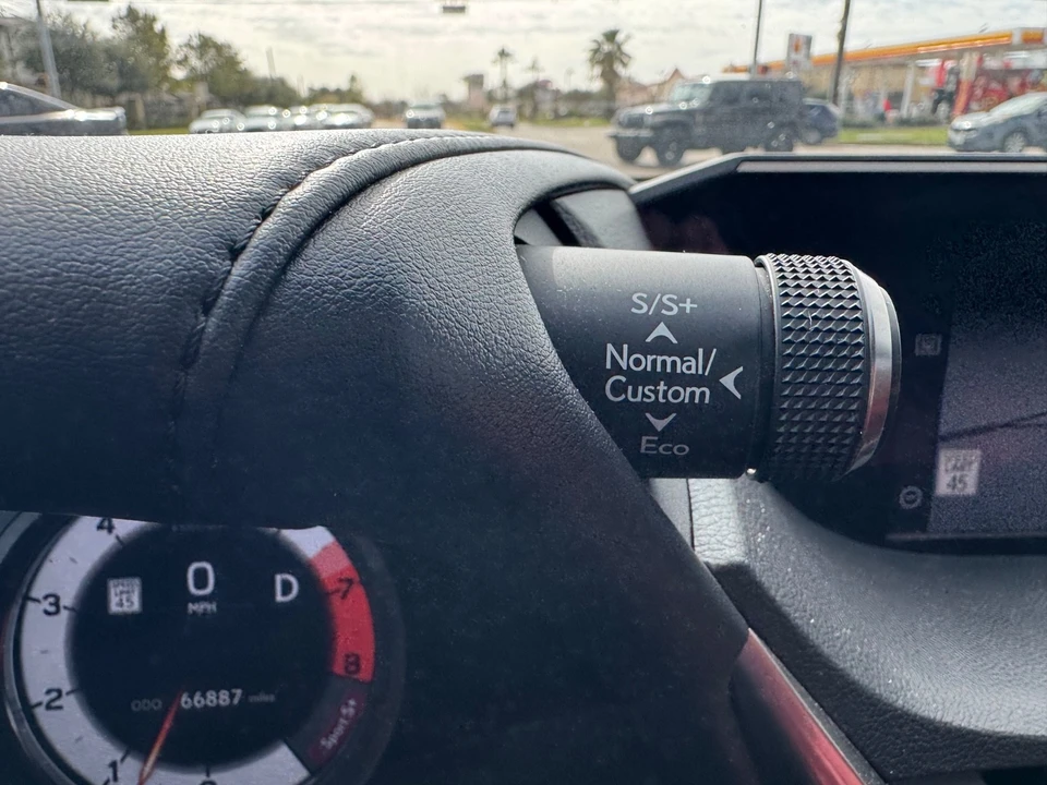 2021 Lexus ES 7th Gen - Image 20 of 21
